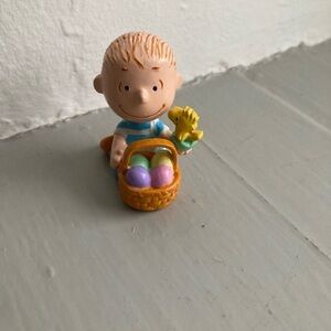Peanuts Linus Woodstock Easter PVC Figure Applause
